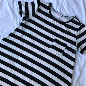 Lularoe Black and White Carly XS